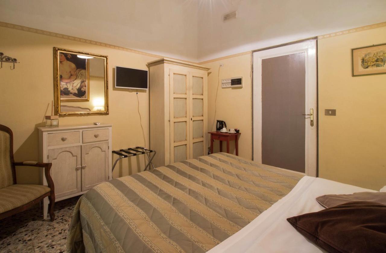 Tourist House Duomo Hotel Firenze Eksteriør billede